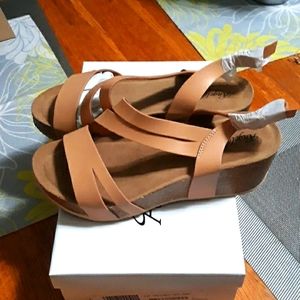 Tali tan sandal sz 6M